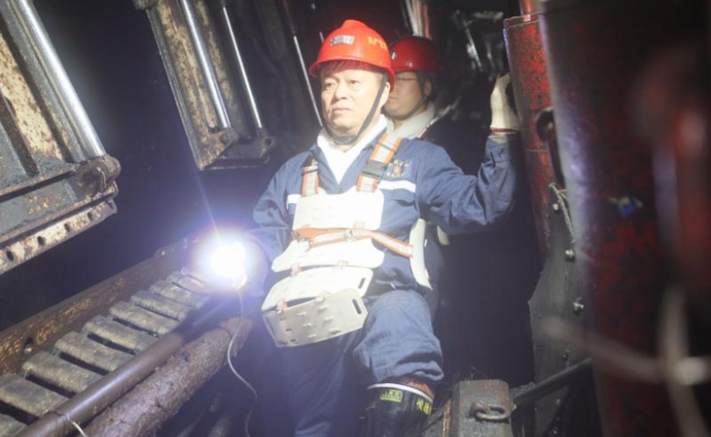 鲍衍胜到峻德矿调研检查工作